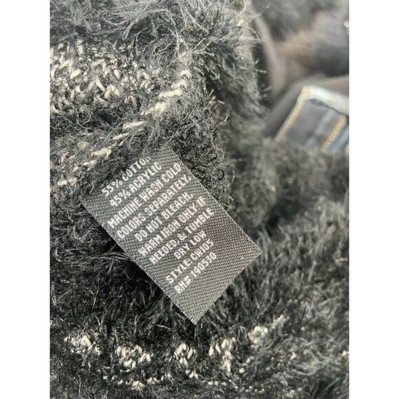 Celsius Premium Women's Eyelash Fuzzy Pullover Black Sweater Size M - Picture 10 of 10